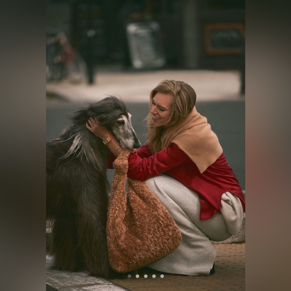 Anthropologie Fuzzy Tan Hobo Bag - Picture 6 of 6